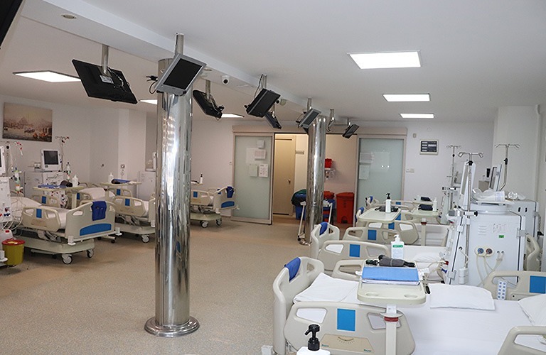 Esnek çalışma saatleri ile diyaliz hizmeti vermekteyiz. (Gece diyaliz seansı)