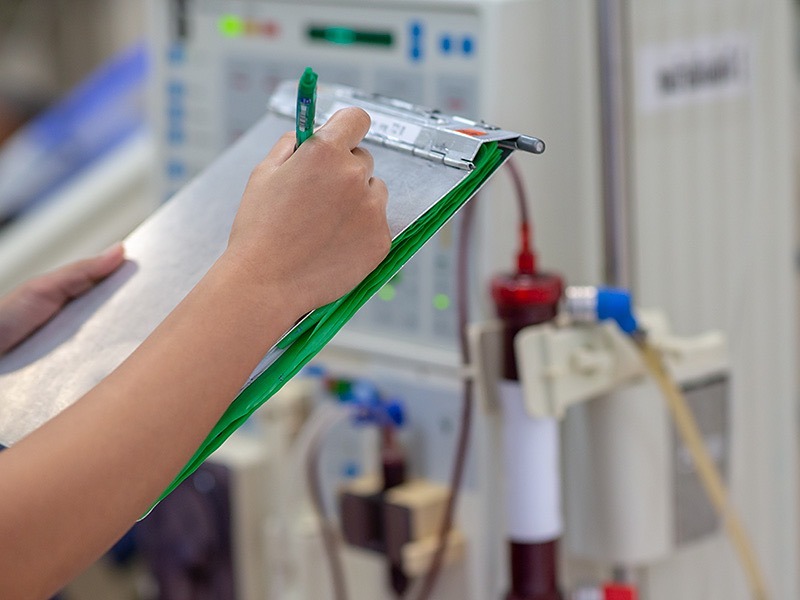 Yüksek Diyaliz Öncesi Ürik Asit Düzeyi Önemli Mi?