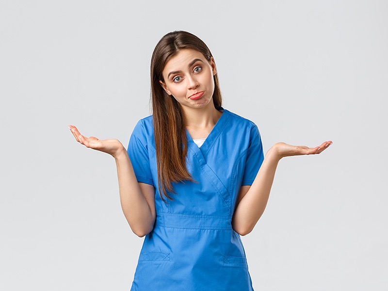 Doğal Enfeksiyon Geçiren Sağlık Personeli de COVID-19 Aşısı Yaptırmalı mıdır?